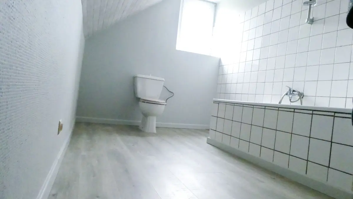 La salle de bain actuelle de la maison du Verger